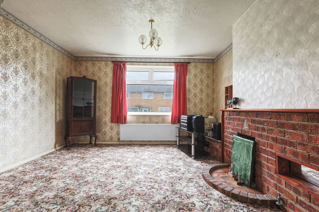 Property photo 3 of 13