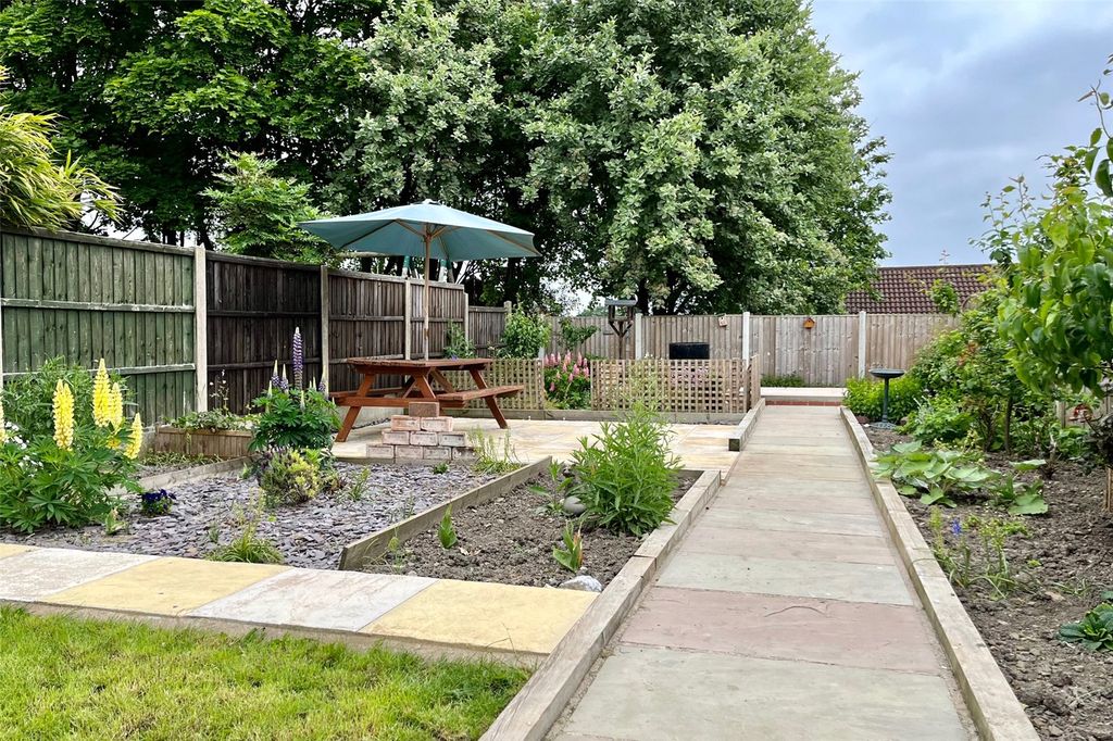 Property photo 3 of 22 Picture No. 30