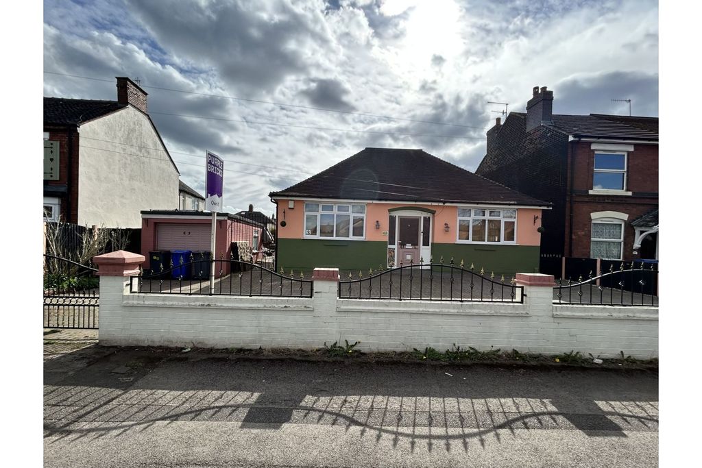 Property photo 2 of 17