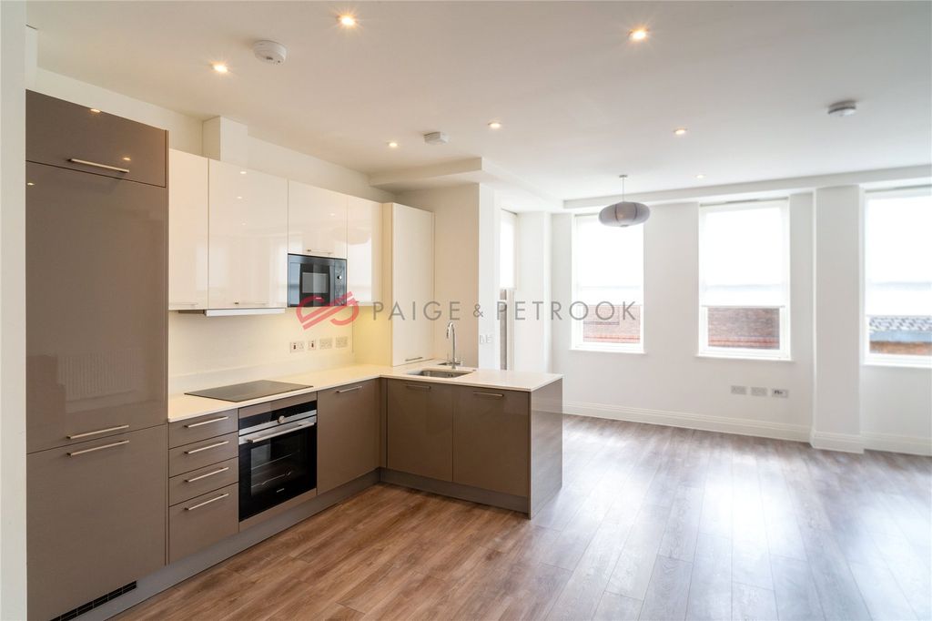 Property photo 2 of 10 Picture No. 14