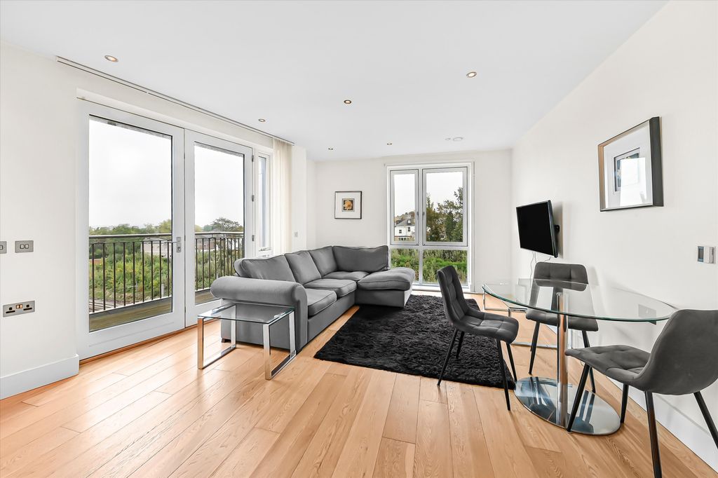 Property photo 3 of 9 Image