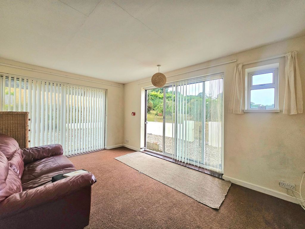 Property photo 2 of 7 Image