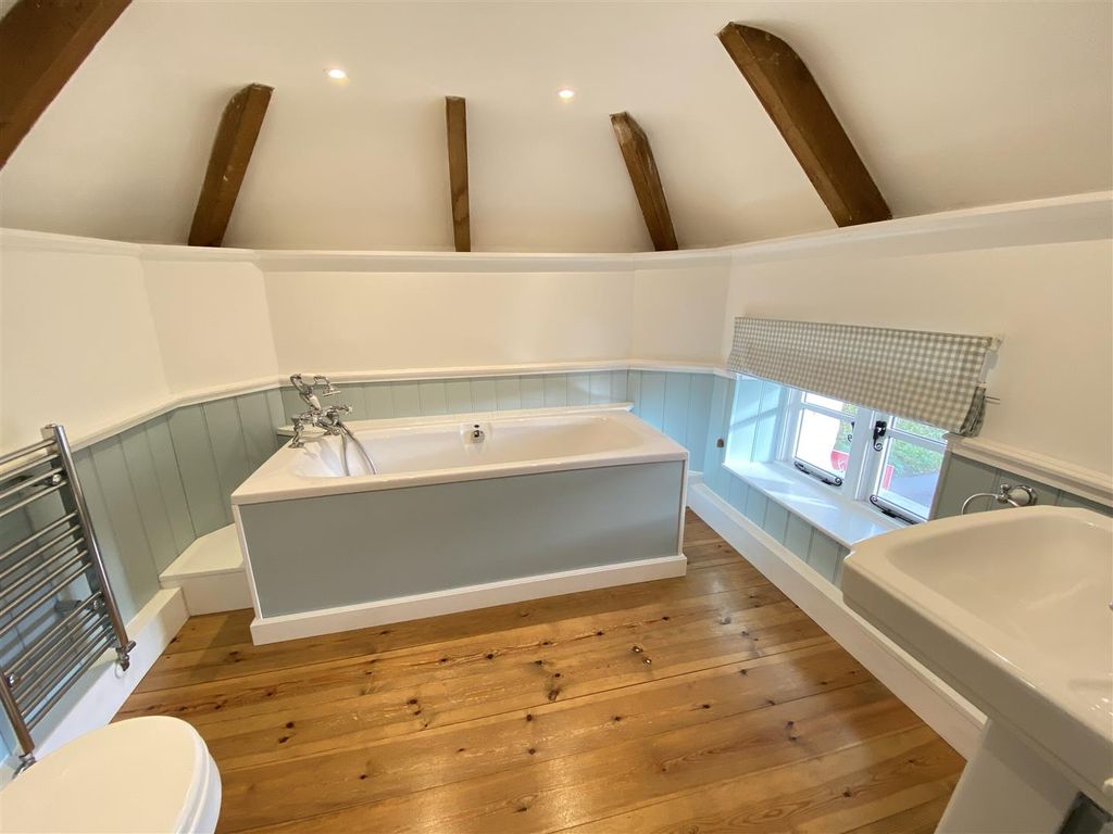 Property photo 2 of 24 Bed 1 Ensuite
