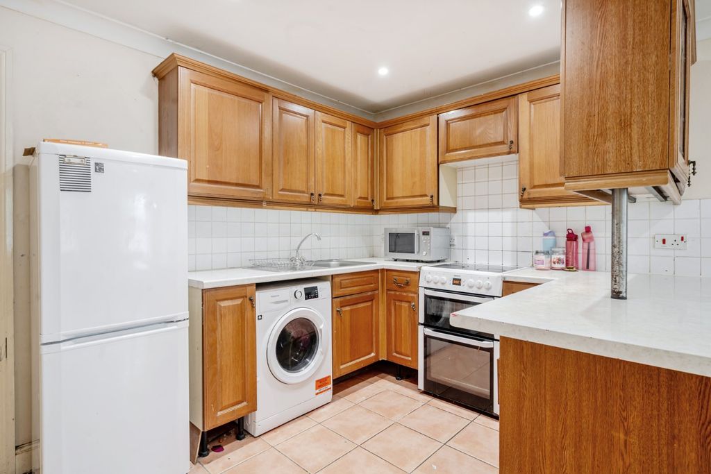 Property photo 3 of 8 Picture No. 05