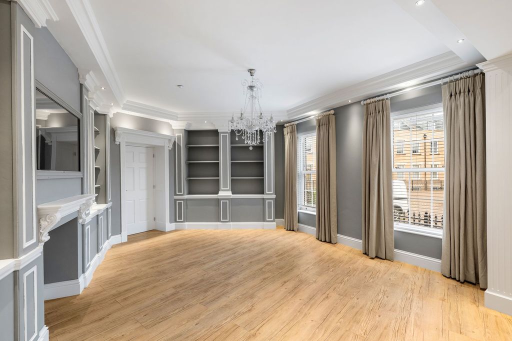 Additional image 5 of 6 bed end terrace house for saleShelley Place, The Colosseum, Lincoln LN1