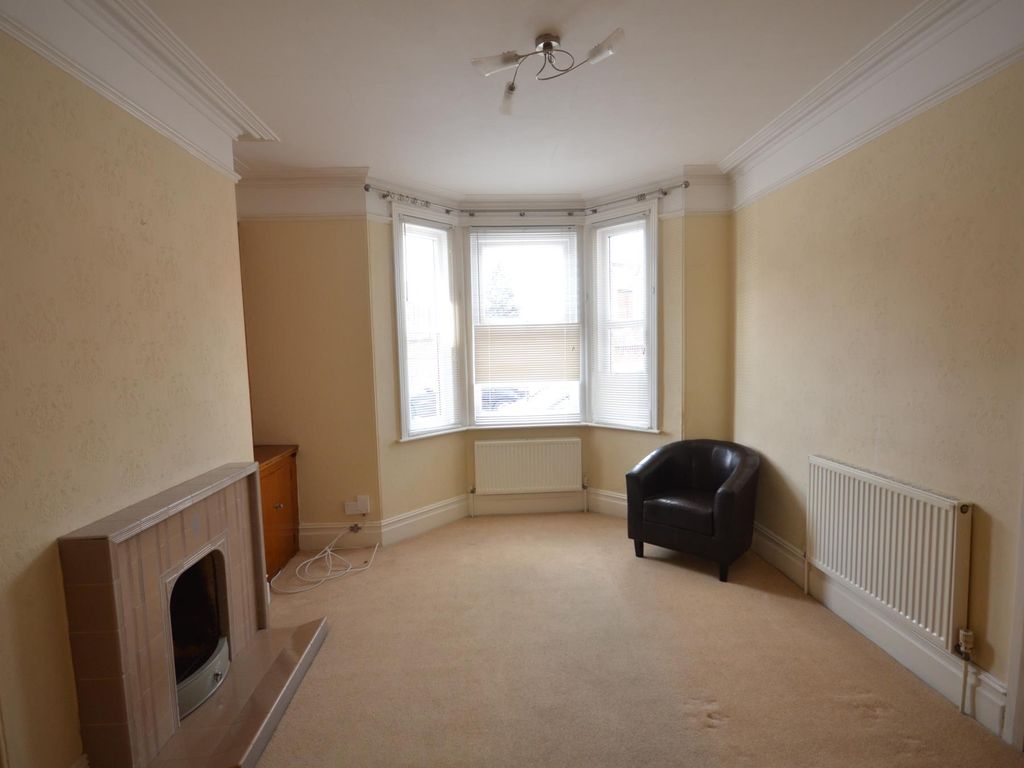 Property photo 2 of 11 Living Room