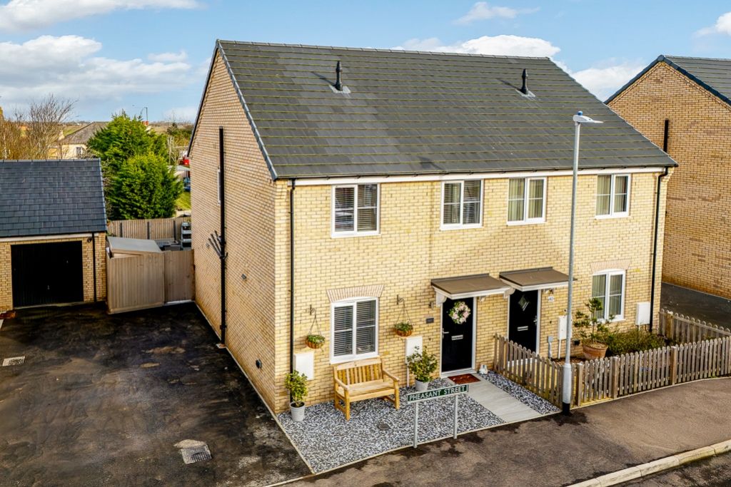 Property photo 1 of 25 44 Pheasant Street (Holbeach)-2