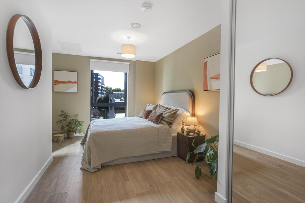 Property photo 1 of 17 Image