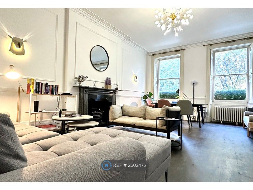 Property photo 1 of 30 Living Room