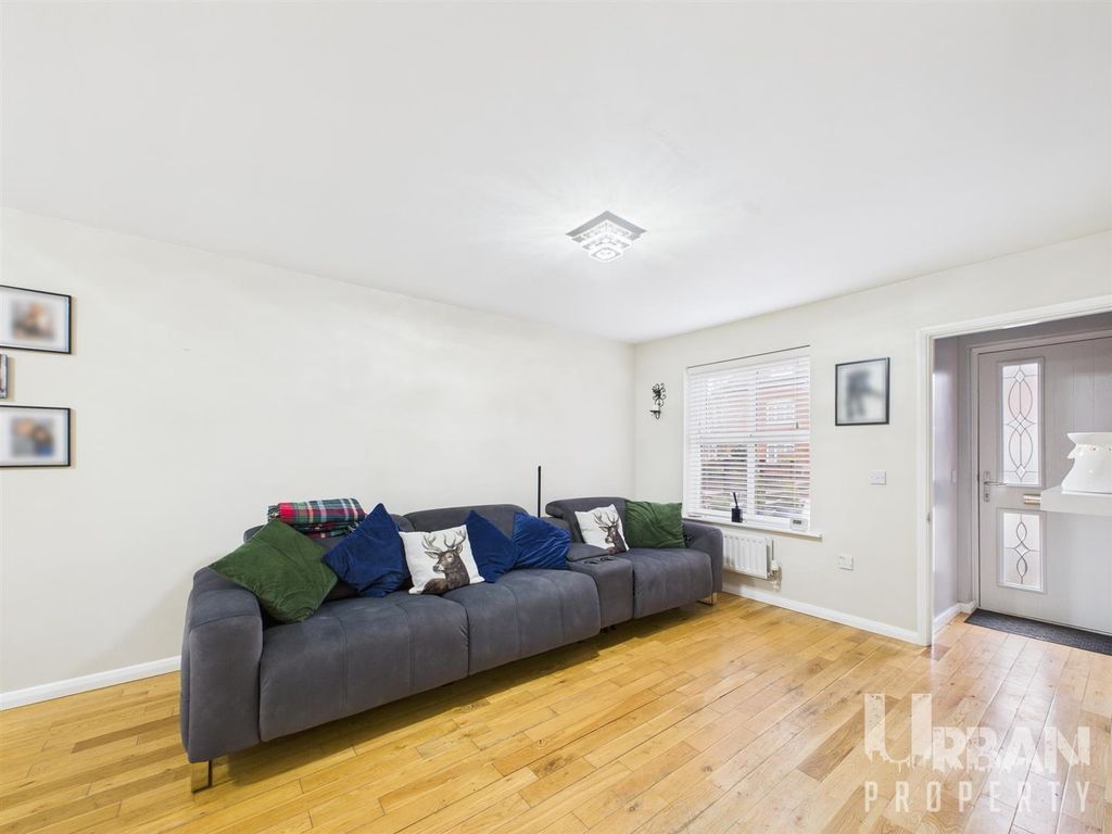 Property photo 2 of 11 Cam03038G0-Pr0217-Still004.Jpg