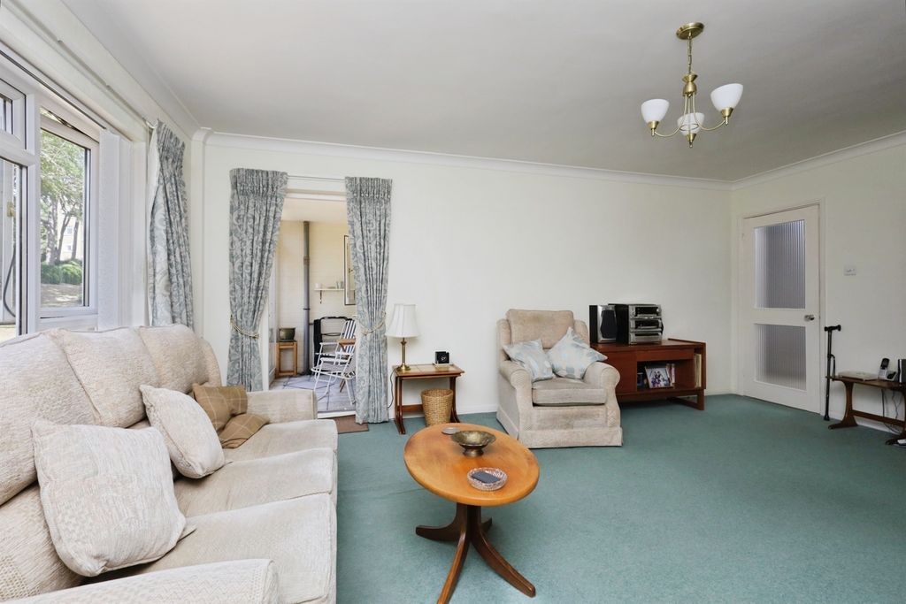 Property photo 3 of 16