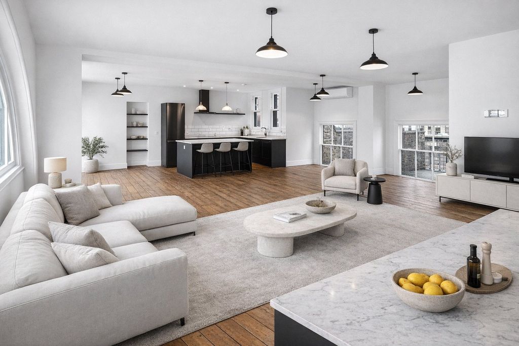 Property photo 1 of 15 Reception/Kitchen