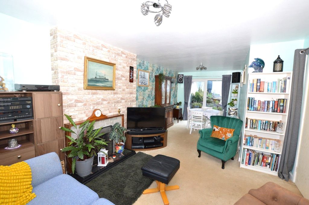 Property photo 2 of 16 2 - Picture No. 11