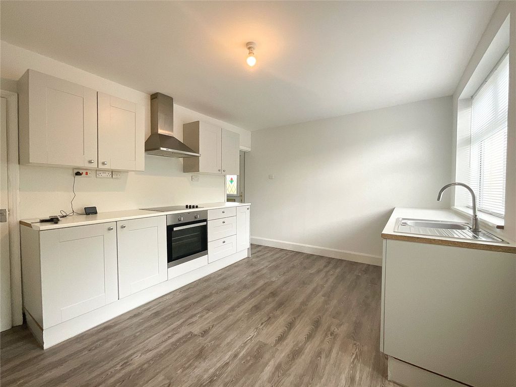 Property photo 2 of 11 Picture No. 04