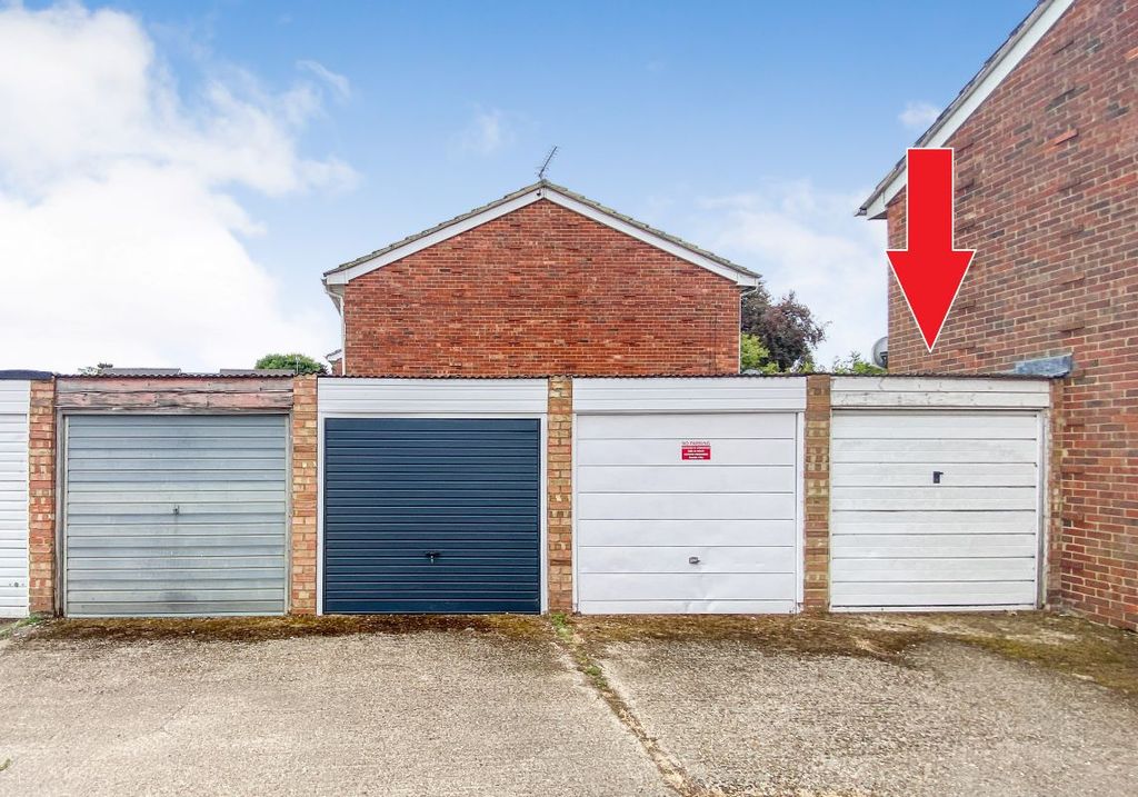 Property photo 1 of 3
