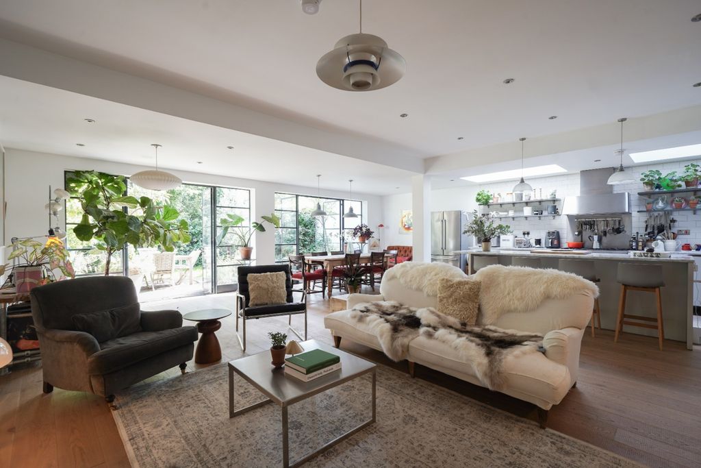 Property photo 1 of 26 5286110