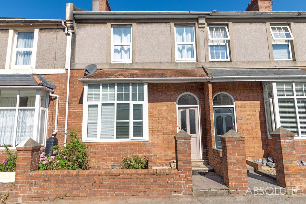 Property photo 2 of 13