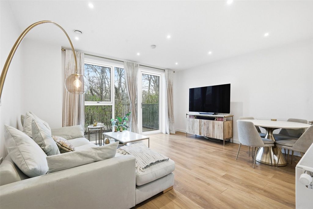 Property photo 3 of 25 Picture No. 07