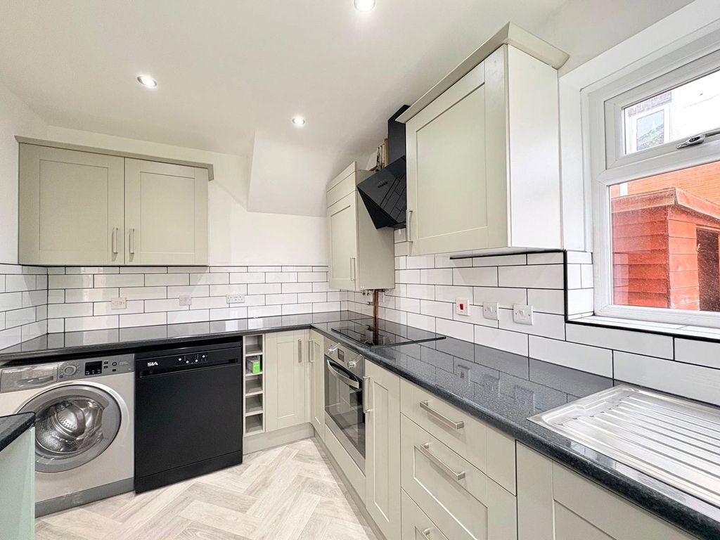 Property photo 3 of 9 Picture No. 21