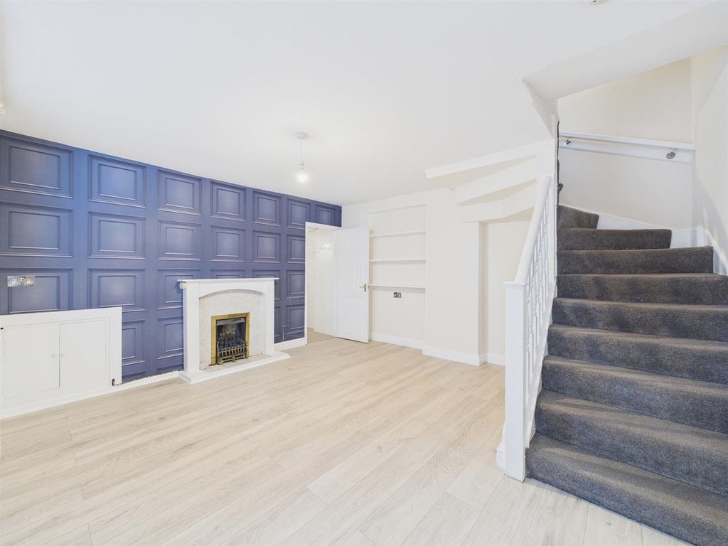 Property photo 3 of 9 Living Room