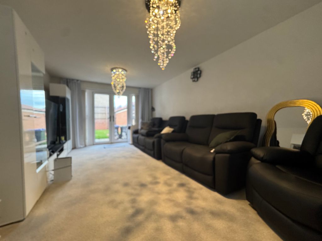 Property photo 3 of 21 Image