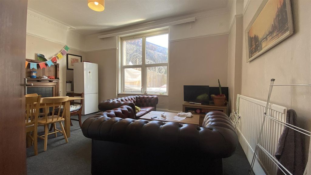 Property photo 2 of 15 5.Jpg