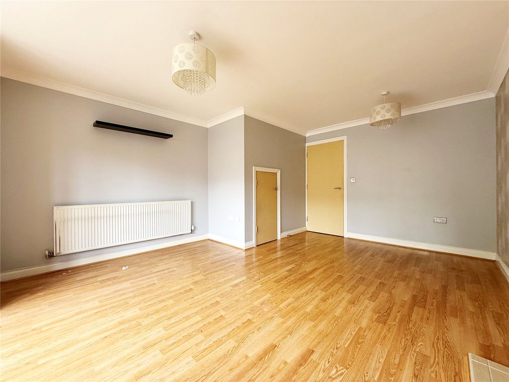 Property photo 3 of 16 Picture No. 07