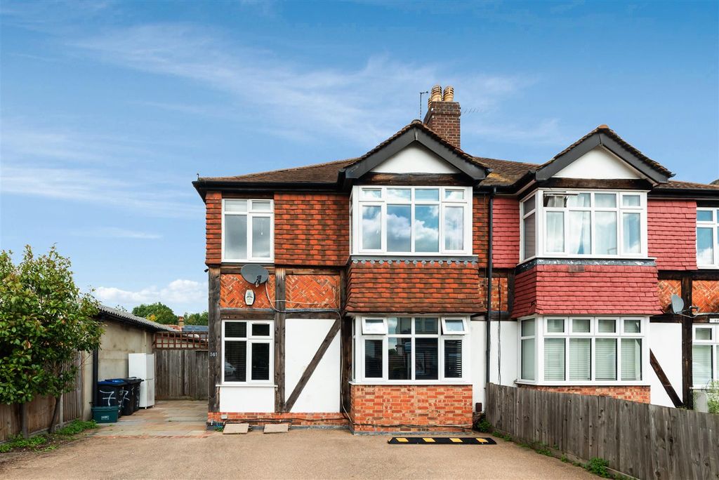 Property photo 1 of 9 External