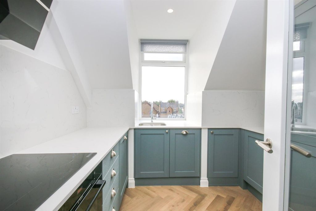 Property photo 2 of 11 2
