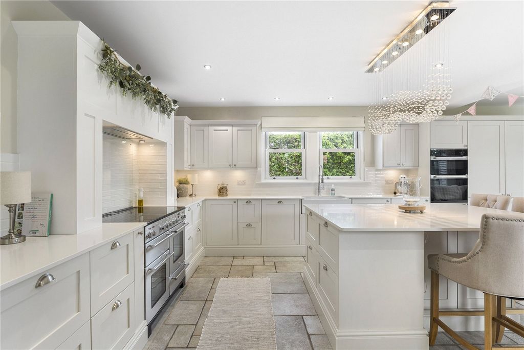 Property photo 3 of 32 Easter Broomhouse