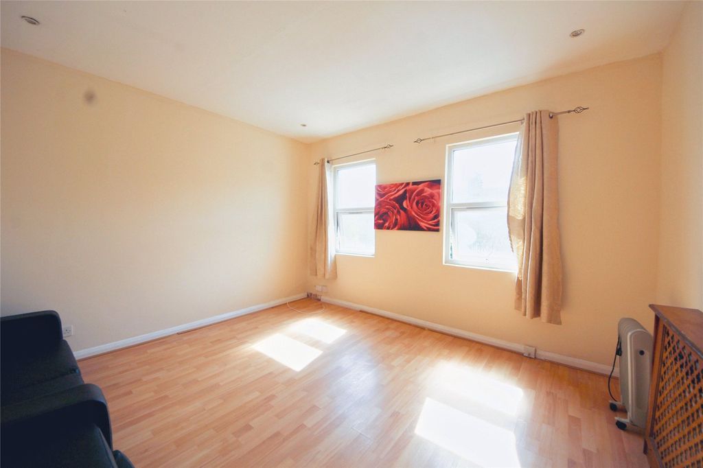 Property photo 3 of 10 Picture No. 08