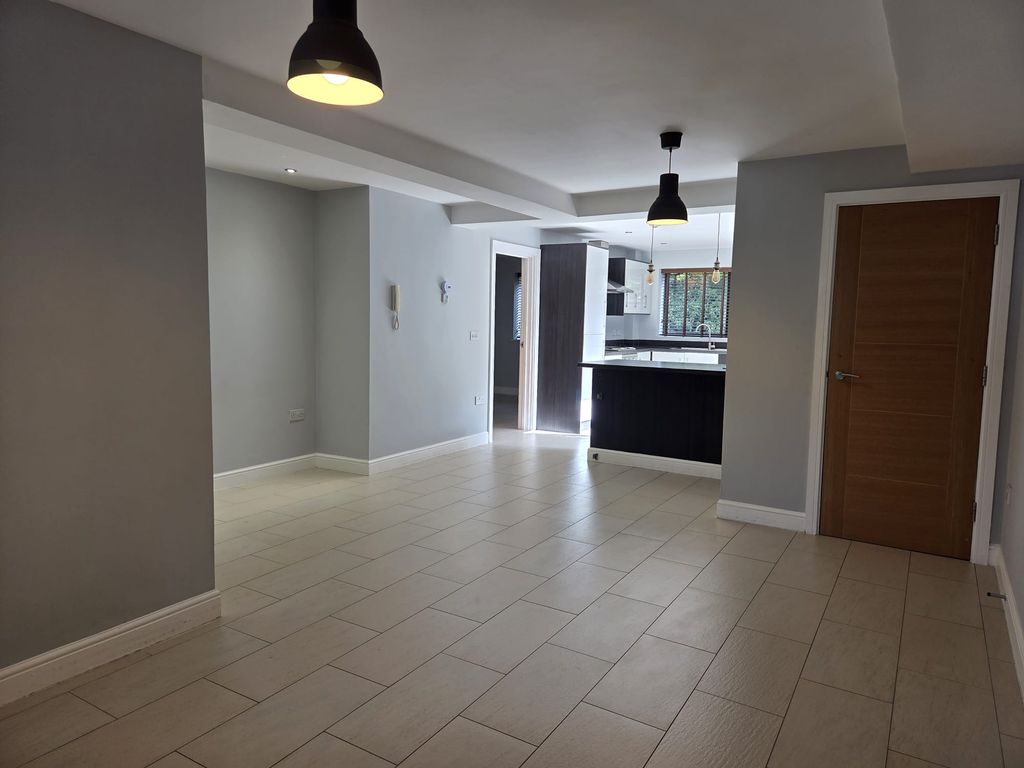 Property photo 2 of 17 Open Plan Space