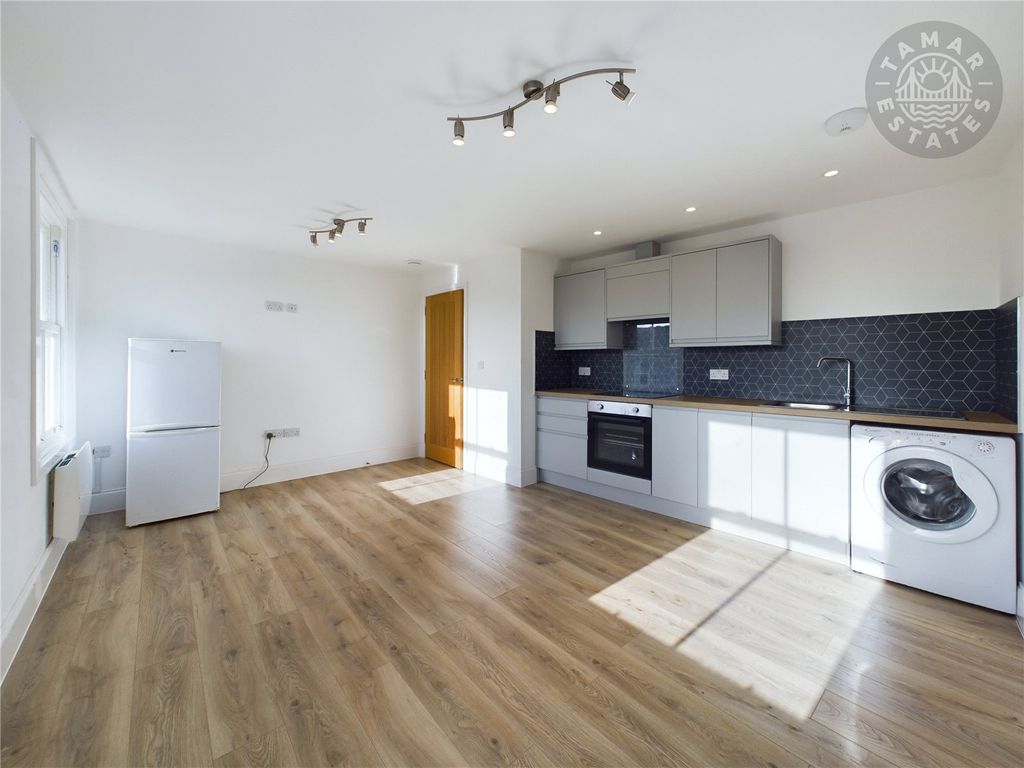 Property photo 1 of 6 Lounge/Kitchen/Diner