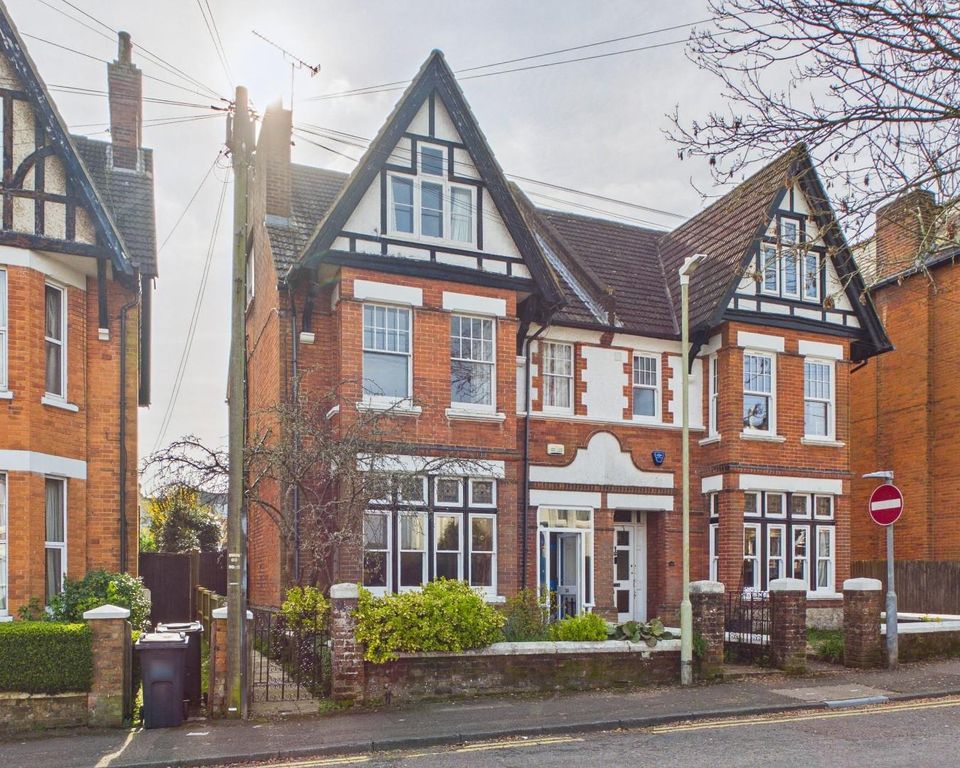 Property photo 1 of 23 Cam05010G0-Pr0051-Still004.Jpg