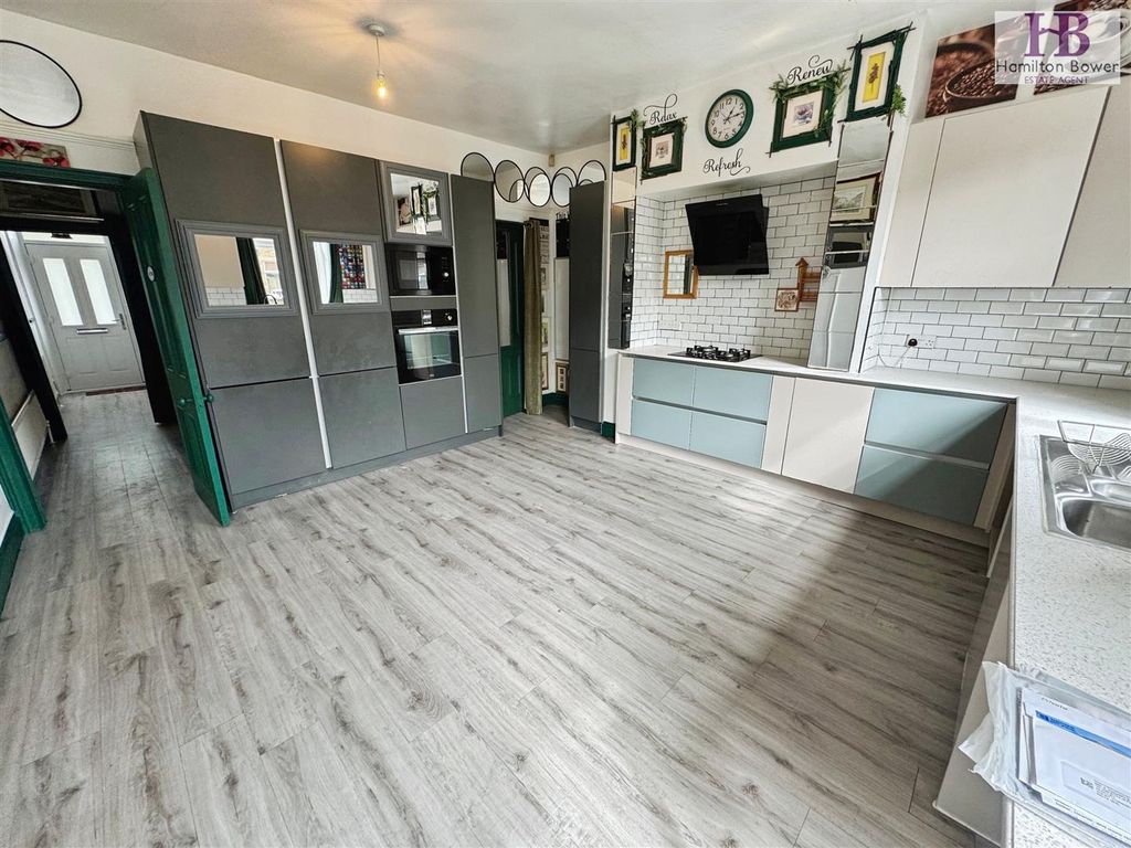 Property photo 3 of 12 1E1B7679-16Westcliff2.Jpg