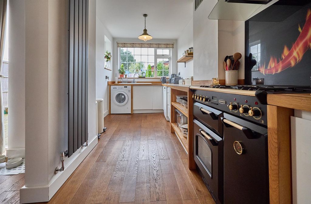 Property photo 3 of 13 127 Priesthills Road Hk.Jpg