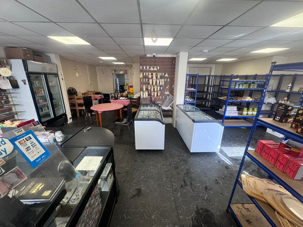 Property photo 2 of 6 Photo 4