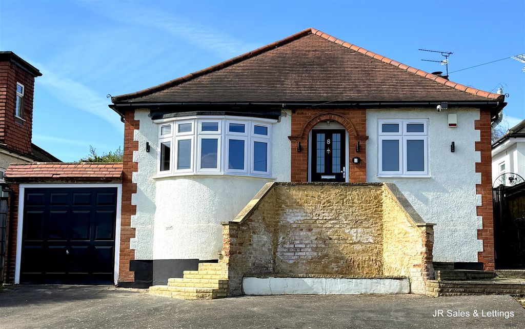 Property photo 1 of 17 Front