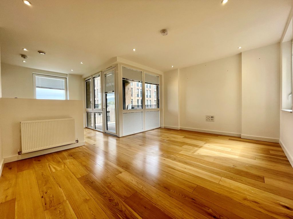 Property photo 2 of 8 Reception Room