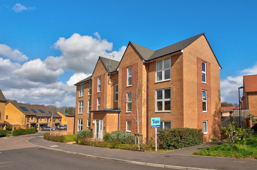 Property photo 1 of 13 Front