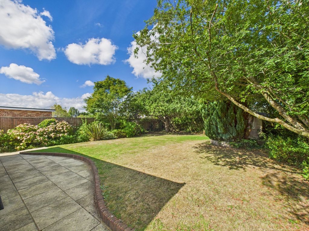 Property photo 2 of 10 Garden