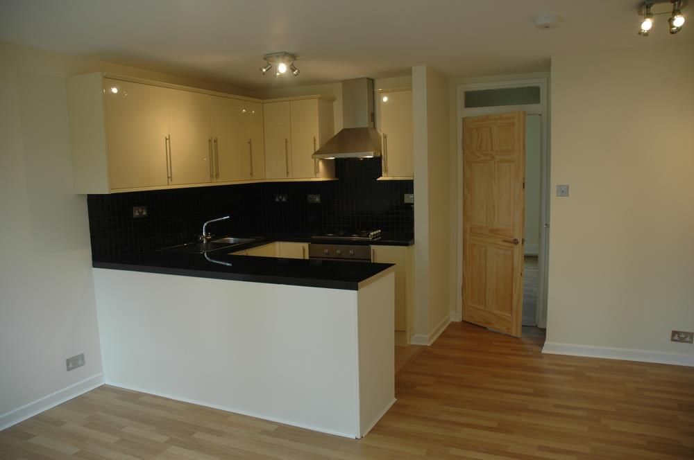 Property photo 1 of 7 Wll36 Loung.Jpg