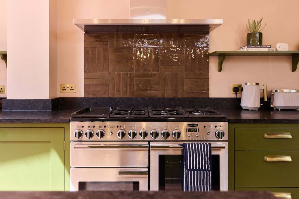 Property photo 3 of 23 54Be35E2-d545-4d2...