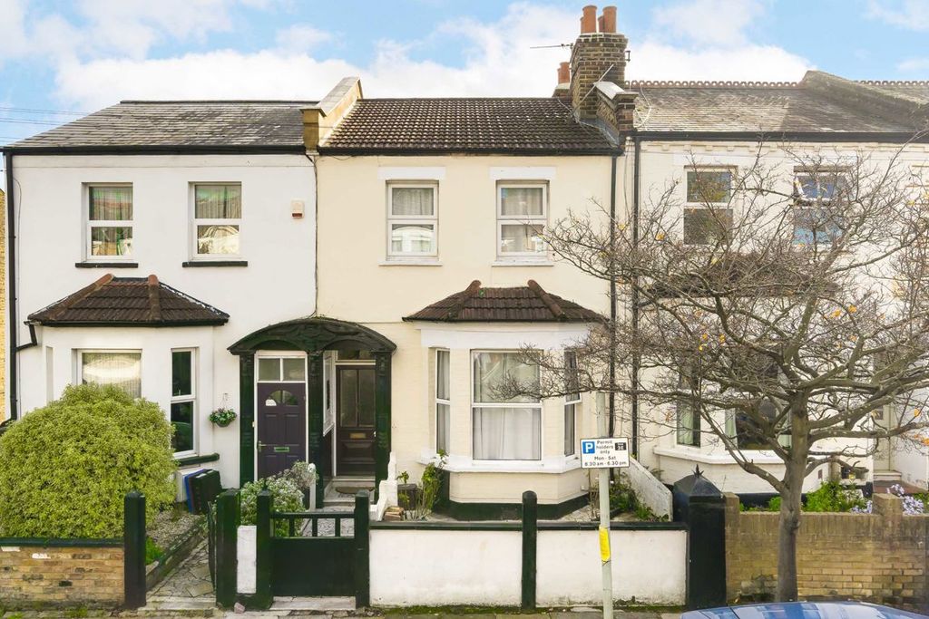 Property photo 1 of 6