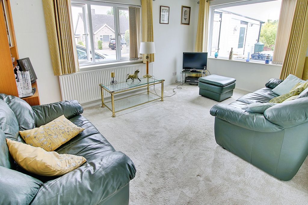 Property photo 2 of 14