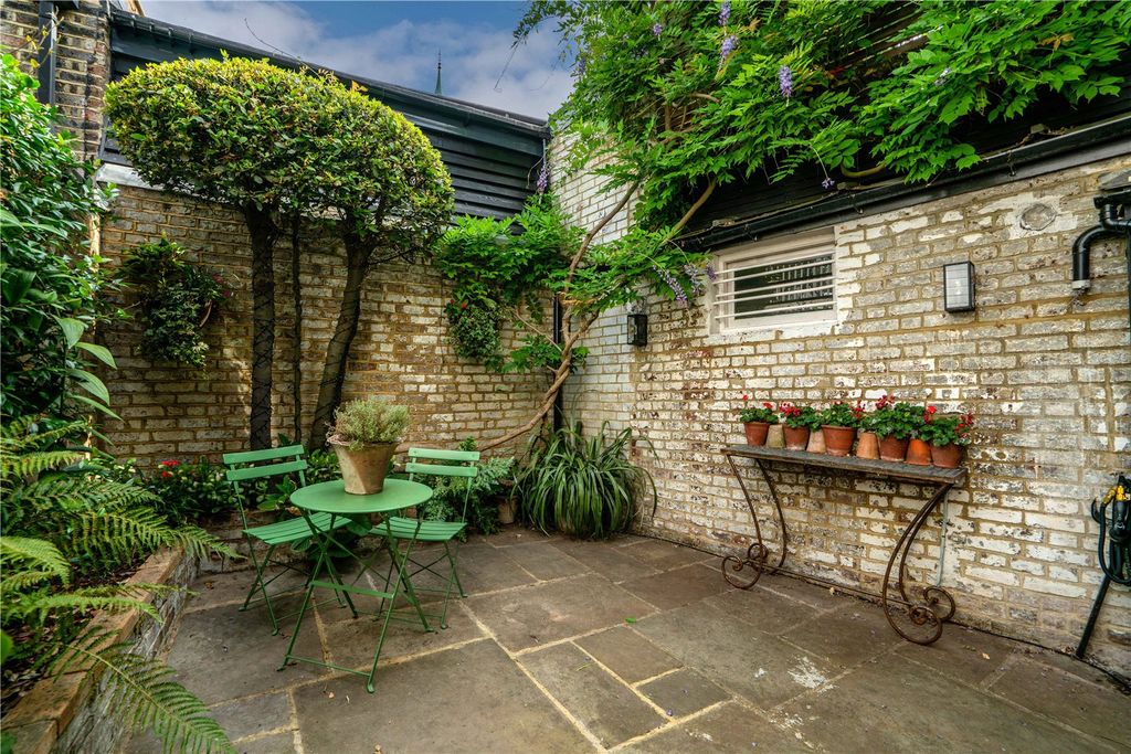Property photo 3 of 18 Picture No. 07