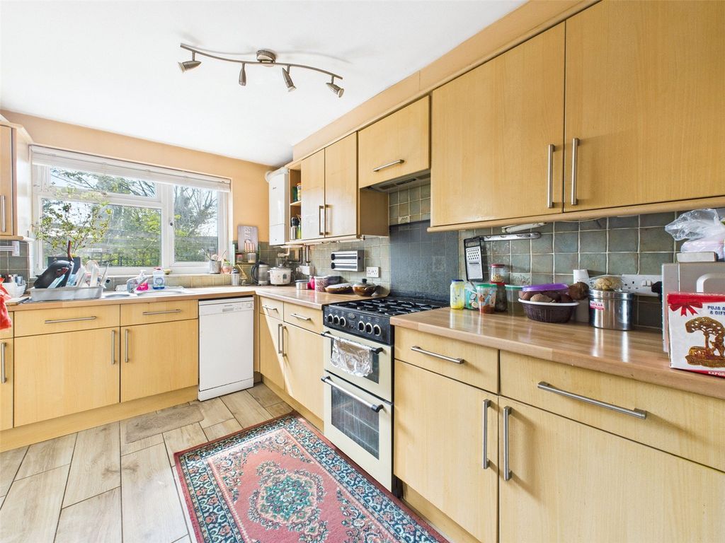 Property photo 3 of 19 Picture No. 02