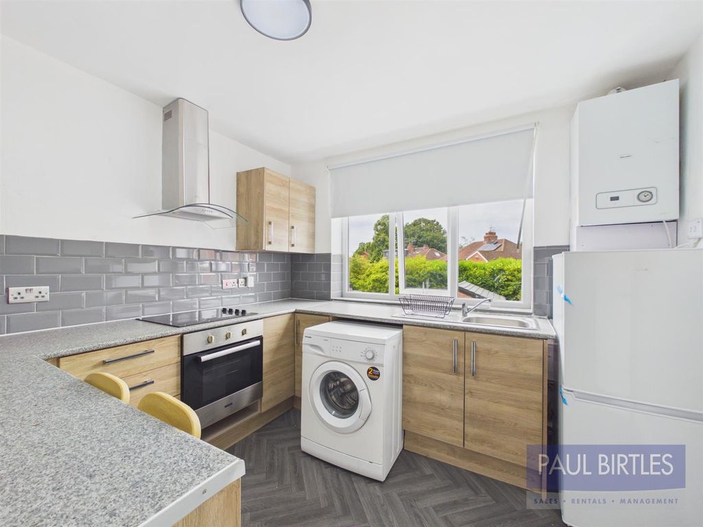Property photo 3 of 13 Cam01301G0-Pr0786-Still004.Jpg