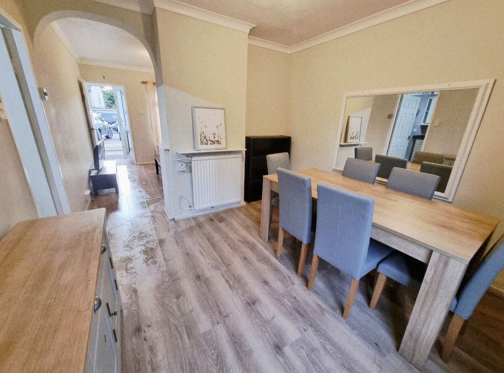 Property photo 2 of 10 Dining Room