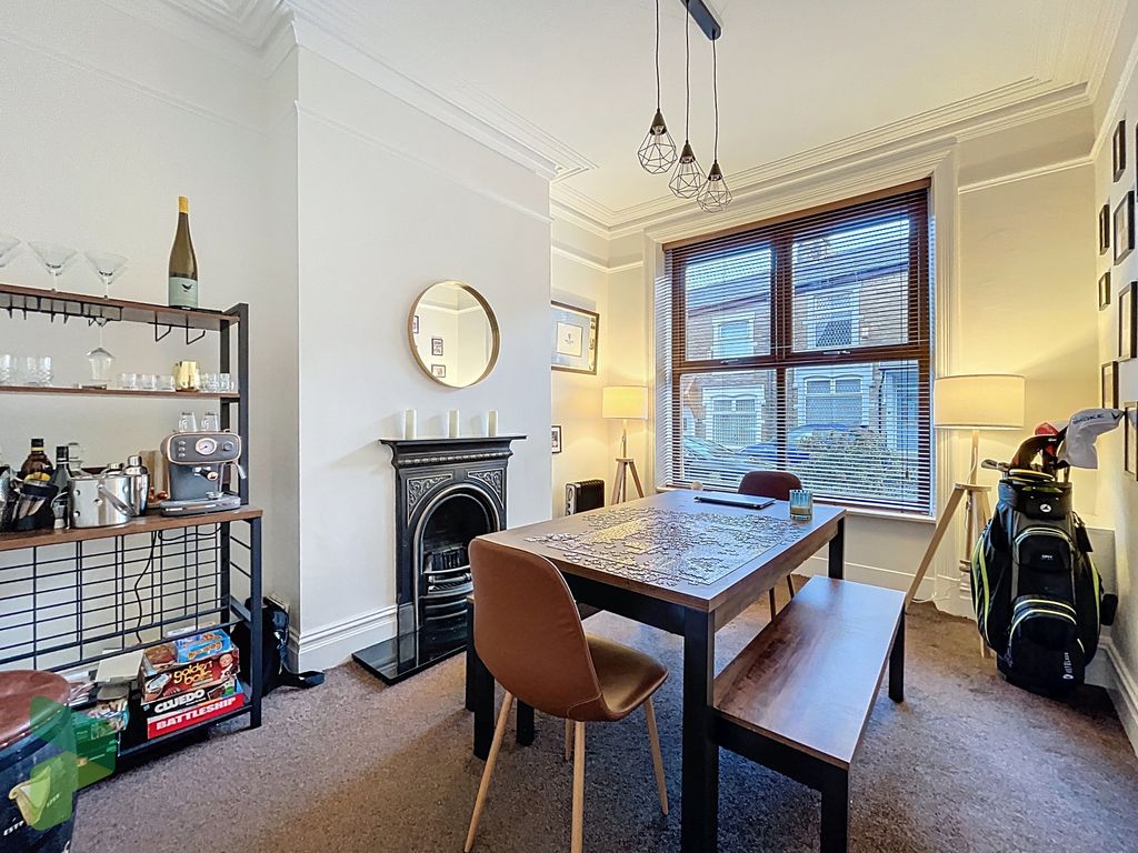 Property photo 3 of 16 Sitting Room